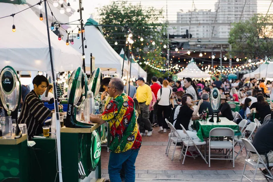 Een outdoor food festival met kraampjes